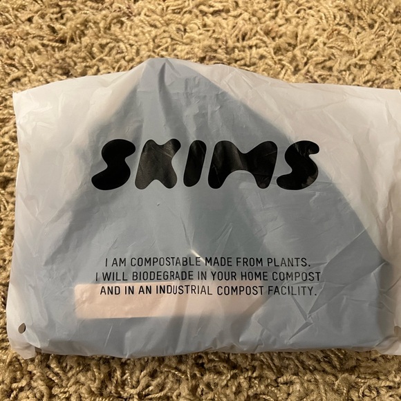 Skims Wireless Form T-Shirt Bra Black - Picture 12 of 12